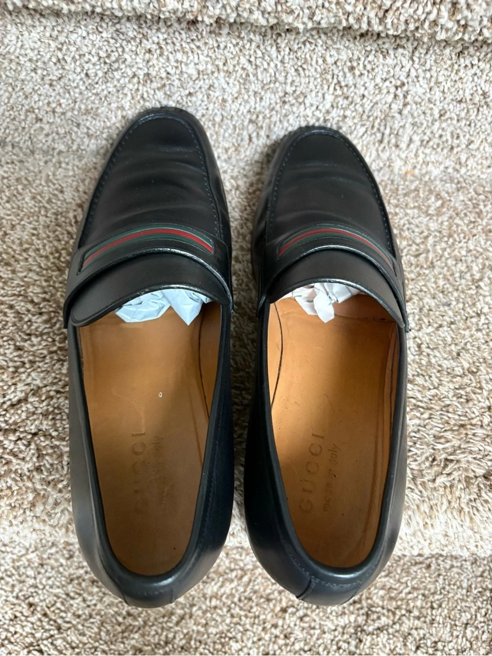 Gucci Men's Black Leather Loafers with Green & Red Stripe